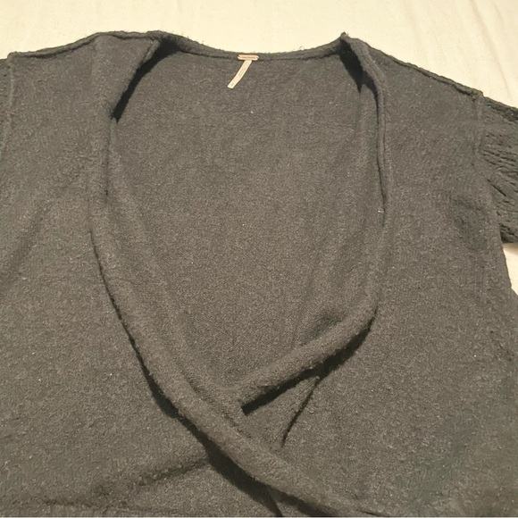 Free People Black V-Neck Twist Wrap Knit Pullover Sweater Women's Size S - Picture 3 of 15